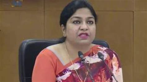 Jharkhand Woman Ias Officer Pooja Singhal Suspended Ed Interrogating