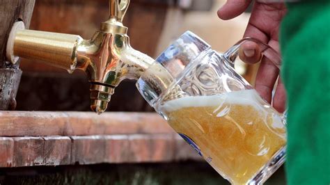 Brauereien erhöhen Preise Frisch gezapftes Bier wird wohl teurer