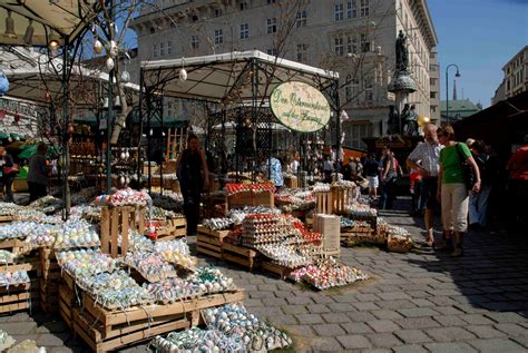 Шест великденски базари с 225 щанда и 1 млн. лалета и нарциси ...
