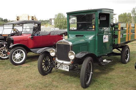 Quelle est lhistoire de la première voiture automobile