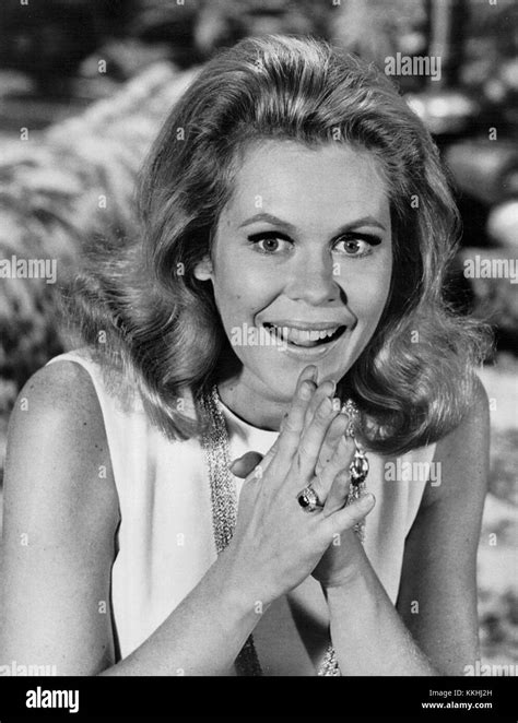 Elizabeth Montgomery Bewitched Photo Stock Alamy