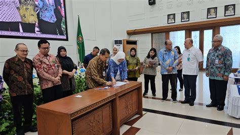 Rsup Kandou Manado Dan Pemerintah Provinsi Maluku Melakukan