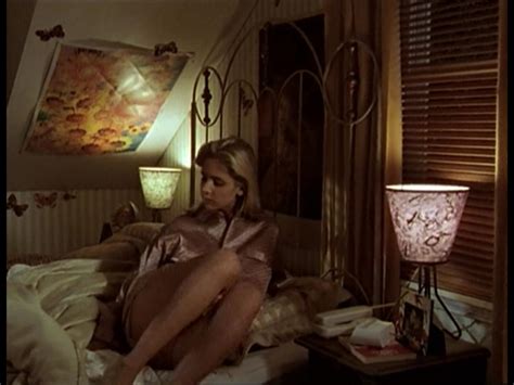 Naked Sarah Michelle Gellar In Buffy The Vampire Slayer