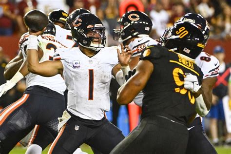 Former Player Explains Why Bears Must Trade Justin Fields Right Now