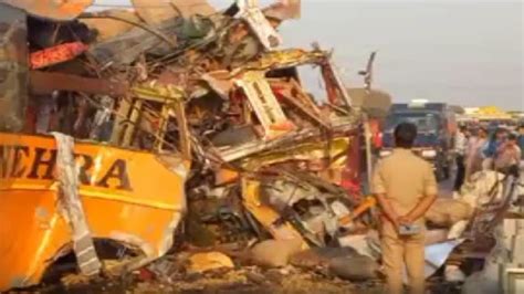 4 Killed 30 Injured As Bus Collides With Potato Laden Truck On Lucknow