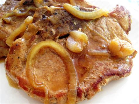 Southern Smothered Pork Chops Recipe