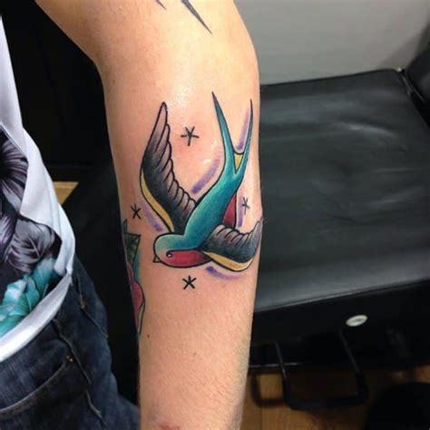 75 Sweet and Meaningful Swallow Tattoos