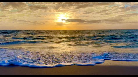 4k Ocean Waves Relaxation Soothing Waves Crashing On Beach White