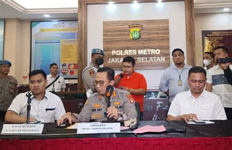 Polisi Sp Kasus Pengendara Fortuner Rusak Mobil Brio Okezone Megapolitan