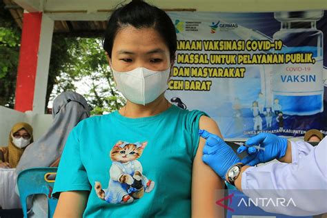 Penerima Vaksinasi COVID 19 Dosis Penguat Capai 63 17 Juta Orang