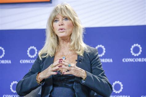 Goldie Hawn Reveals Alien Encounter They Touched My Face Newsweek