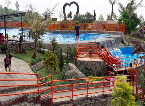 Villa Khayangan Menawarkan Tempat Penginapan Sekaligus Wisata Alam Yang