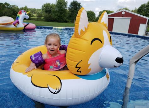 11 Best Giant Pool Floats To Buy In 2020 Hip2save