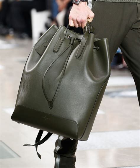 Louis Vuitton 2019 Men S Bag Literacy Basics