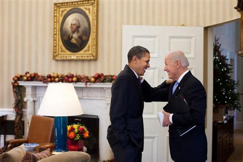 Il Selfie Con Obama Biden Sbarca Su Instagram Libero Quotidiano