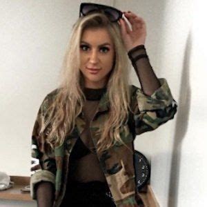 Ashly Schwan - Age, Family, Bio | Famous Birthdays