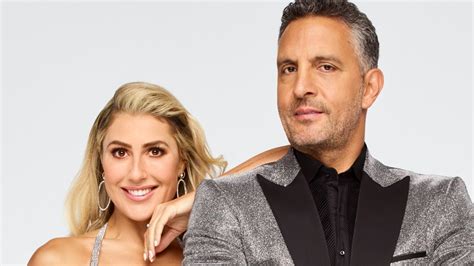 Mauricio Umansky & 'DWTS' Partner Emma Slater Address Hand-Holding ...