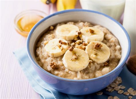 Can Eating Oatmeal Help You Lose Weight? A Dietitian Explains