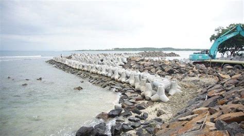 Wsbp Pasok Tetrapod Untuk Pengamanan Pantai Kawasan Ekonomi Khusus