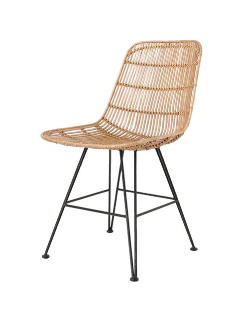 A Black Wicker Chair With Metal Legs And An Iron Frame On A White