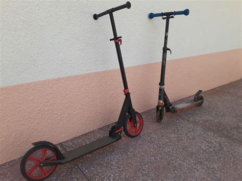 Продам б/у детские самокаты. Руль регулируется по высоте.