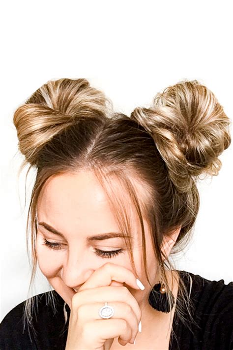 79 Ideas How To Make A Cute Messy Bun With Short Hair With Simple Style