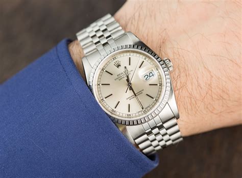 Rolex Datejust 16220 Engine Turned Bezel