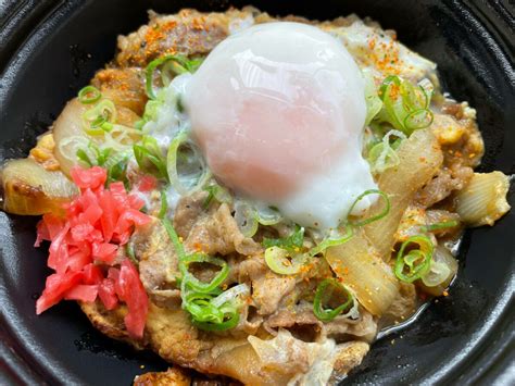 間もなく十五夜！吉野家「月見牛とじ丼」を食べてみたら贅沢で美味しすぎた！｜株式会社オマツリジャパン