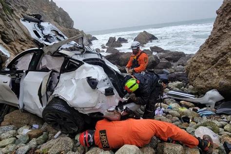 4 People Hospitalized After Tesla Drives Off California Cliff