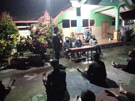 Hadiri Kegiatan Psht Danramil Tipe B Magetan Pencak Silat