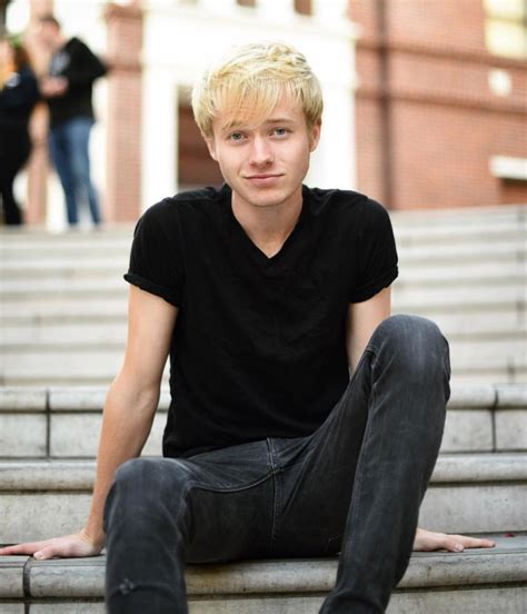 Picture Of Sam Golbach In General Pictures Sam Golbach 1558776736