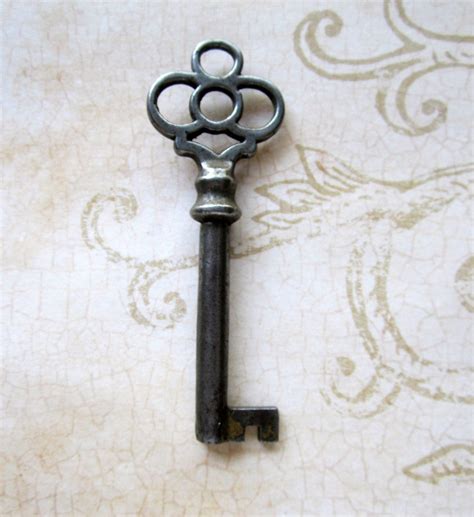 Large Vintage Antique Skeleton Key