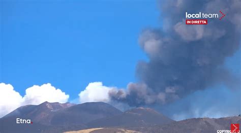 Etna Nuovo Parossismo Nube Eruttiva Alta Chilometri La Diretta