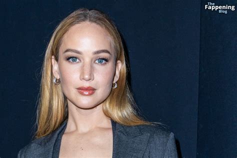 Jennifer Lawrence Showcases Her Sexy Tits At The Christian Dior Fashion Show 148 Photos