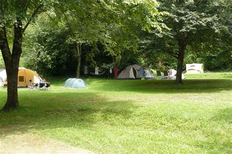 Emplacements De Camping Pour Camping Cars Caravanes Et Tentes