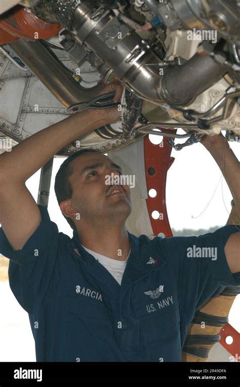 Us Navy Aviation Machinist Mate Stock Photo Alamy