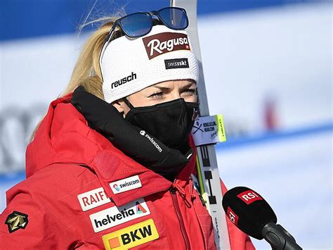 Lara Gut Behrami Holt Gold Vor Corinne Suter