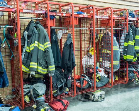 E073s Inside Fdny Firehouse Engine 73 East Morrisania Br Flickr