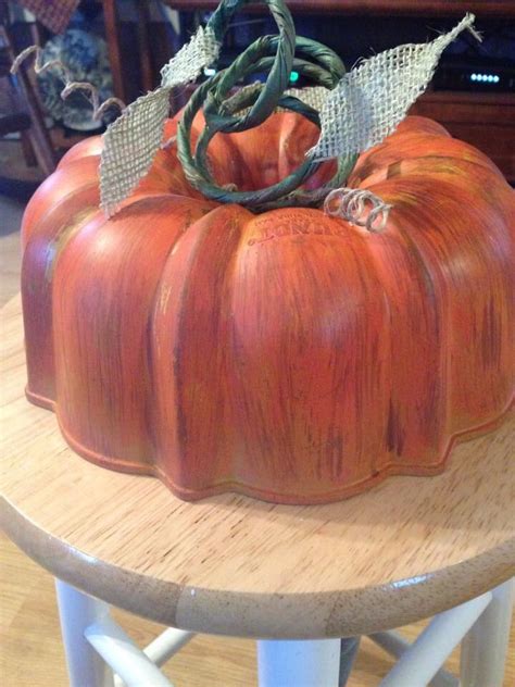 Great Idea For An Old Bundt Pan Pumpkin Crafts Autumn Crafts Fall