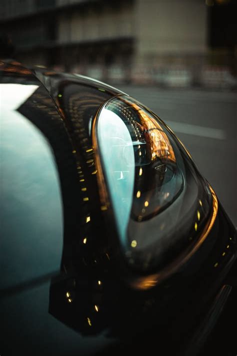 Обои на рабочий стол: Тачки (Cars), Отражение, Фара, Машина, Блики