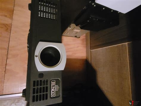 Runco DLP CL-510 Projector For Sale - Canuck Audio Mart