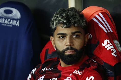 La Festa Dello Scandalo Di Gabigol Con 80 Donne Assunte Come Presenze