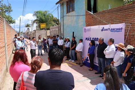 Entrega Filomeno Sarmiento pavimentación de la calle Galeana