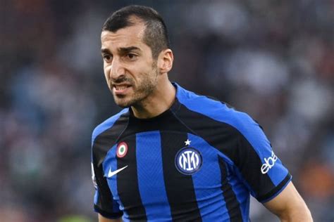 Infortunio Mkhitaryan Giocatore Costretto Al Cambio Dopo Un Contrasto