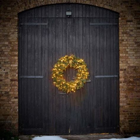 Large Pre Lit Wreath For Outdoor And Indoor Use Atkin And Thyme Atkin And Thyme