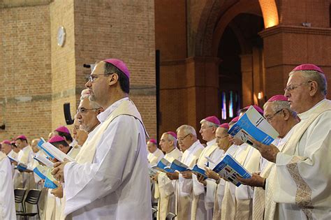 C7 NOTÍCIAS REAIS Mais de mil padres apoiam a Carta ao Povo de Deus