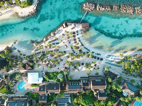 Dive into Luxury: Book Your Summer Vacation at LionsDive Beach Resort