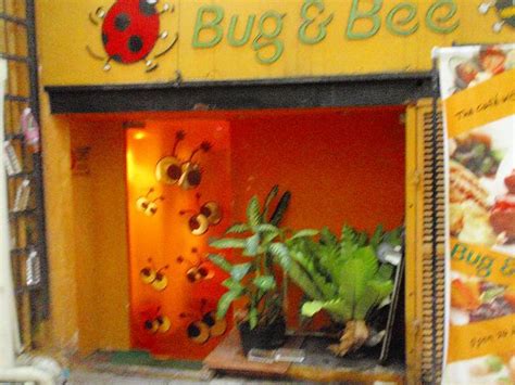 Bug Bee バンコク シーロムスリウォン レストランカフェ World Gay Guide