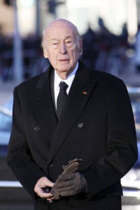 Mort De Val Ry Giscard D Estaing Quand Et O Auront Lieu Ses Obs Ques