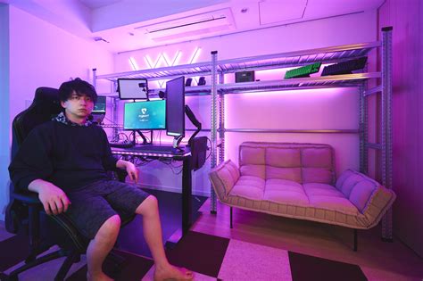 父ノ背中・けんきの“劇的に生まれ変わったゲーム部屋”に潜入！ 「モチベーションの上がる配信環境」の全容を公開｜real Sound｜リアルサウンド テック